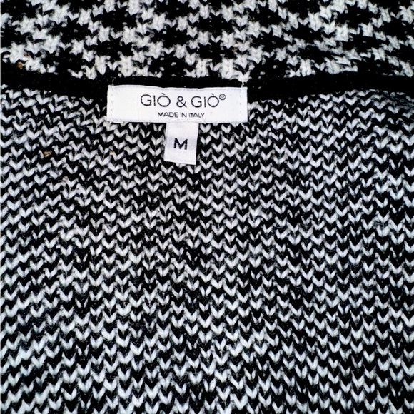 Gio&Gio, full length button up sweater. - Picture 2 of 3